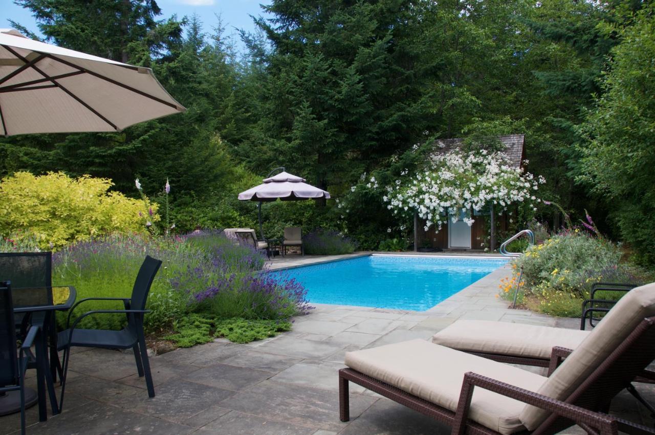 Wetherly Inn & Spa Ganges Bagian luar foto