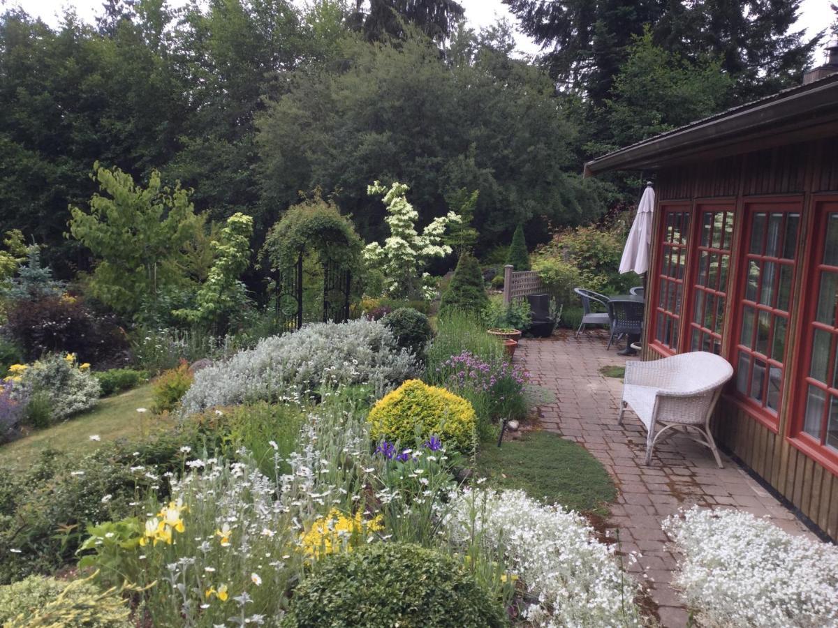 Wetherly Inn & Spa Ganges Bagian luar foto